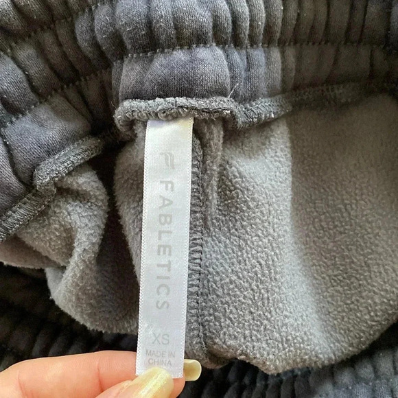 Fabletics jogger - Picture 2 of 3